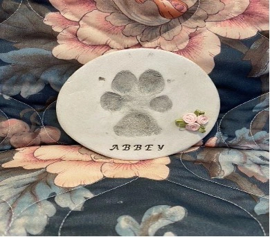 Paw print keepsake with pet's name
